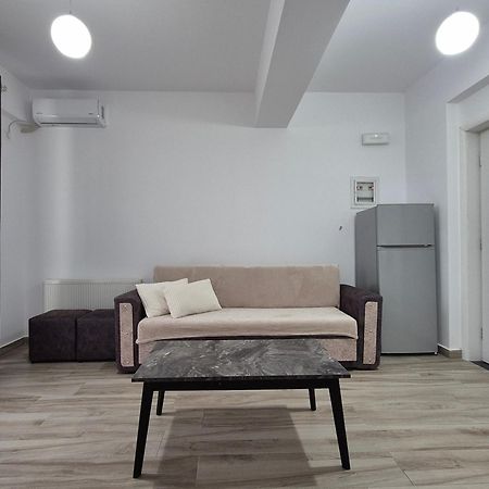 Flore Rooms Sarande Luaran gambar