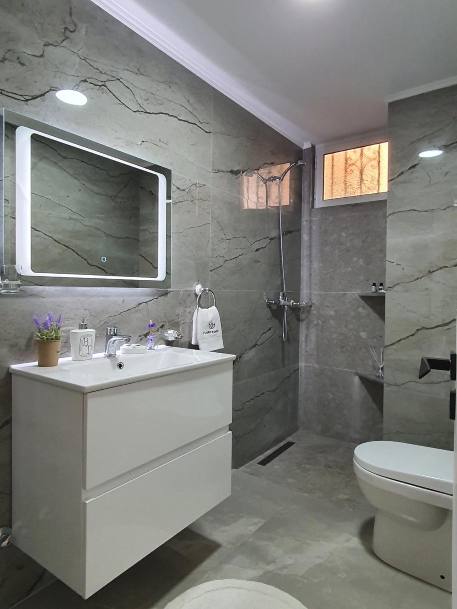 Flore Rooms Sarande Luaran gambar