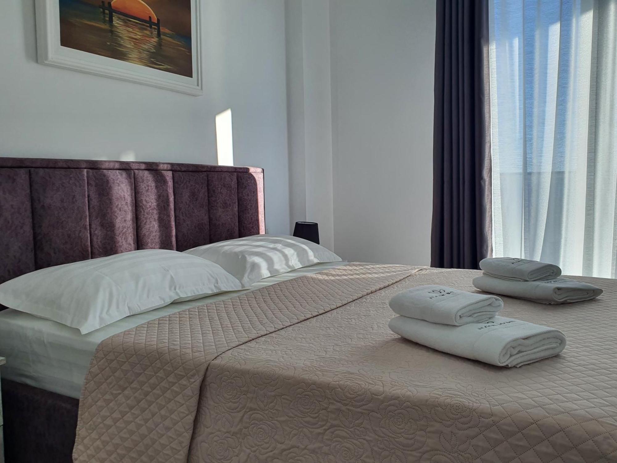Flore Rooms Sarande Bilik gambar