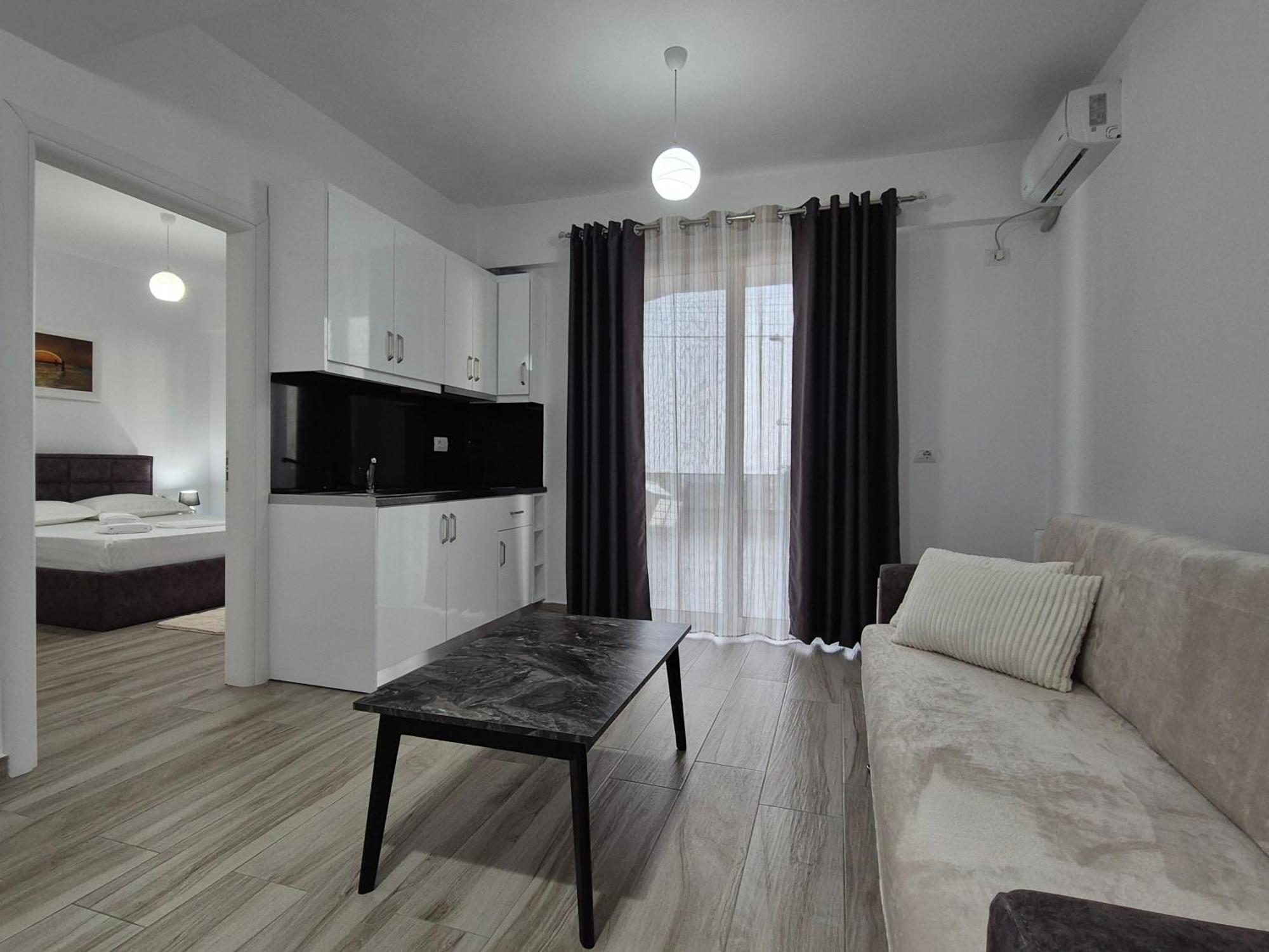 Flore Rooms Sarande Luaran gambar