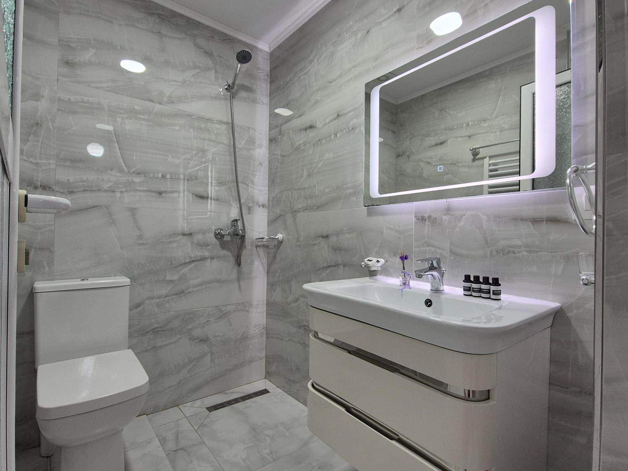 Flore Rooms Sarande Luaran gambar