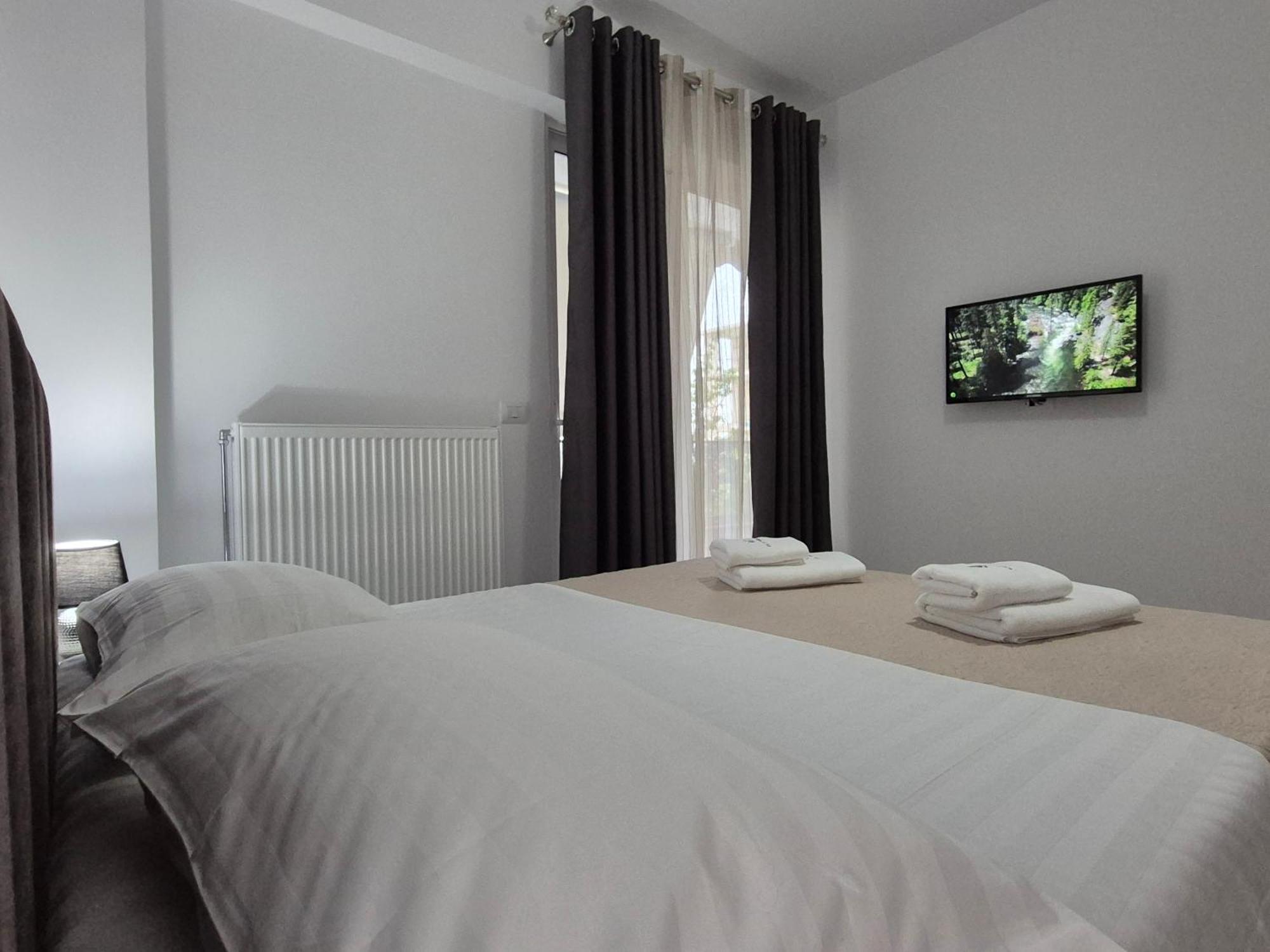 Flore Rooms Sarande Luaran gambar