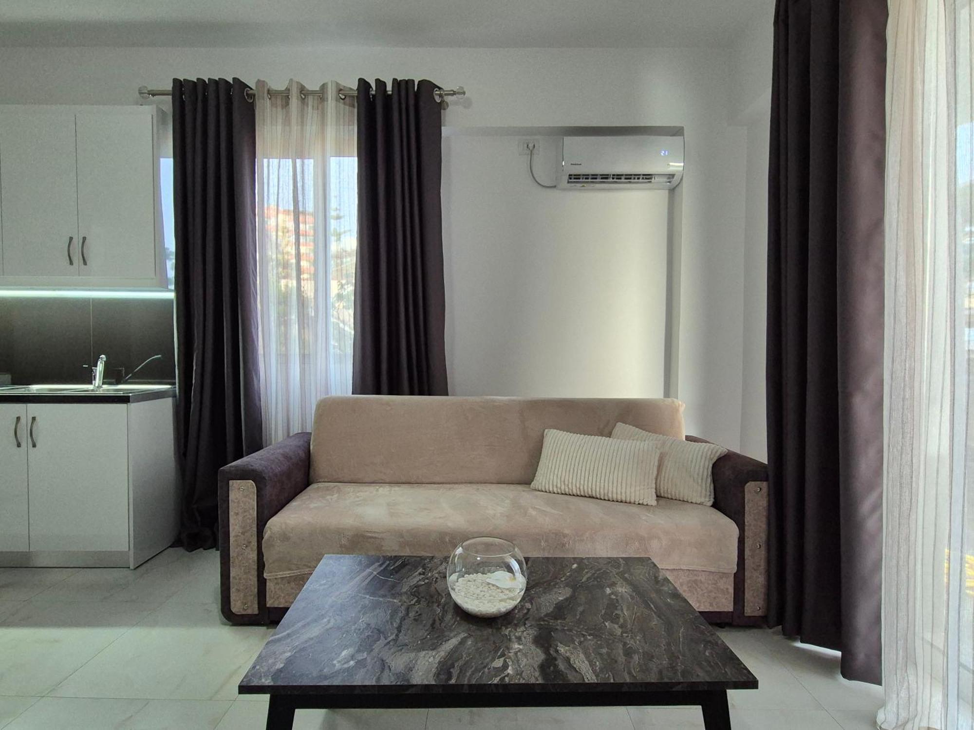 Flore Rooms Sarande Luaran gambar