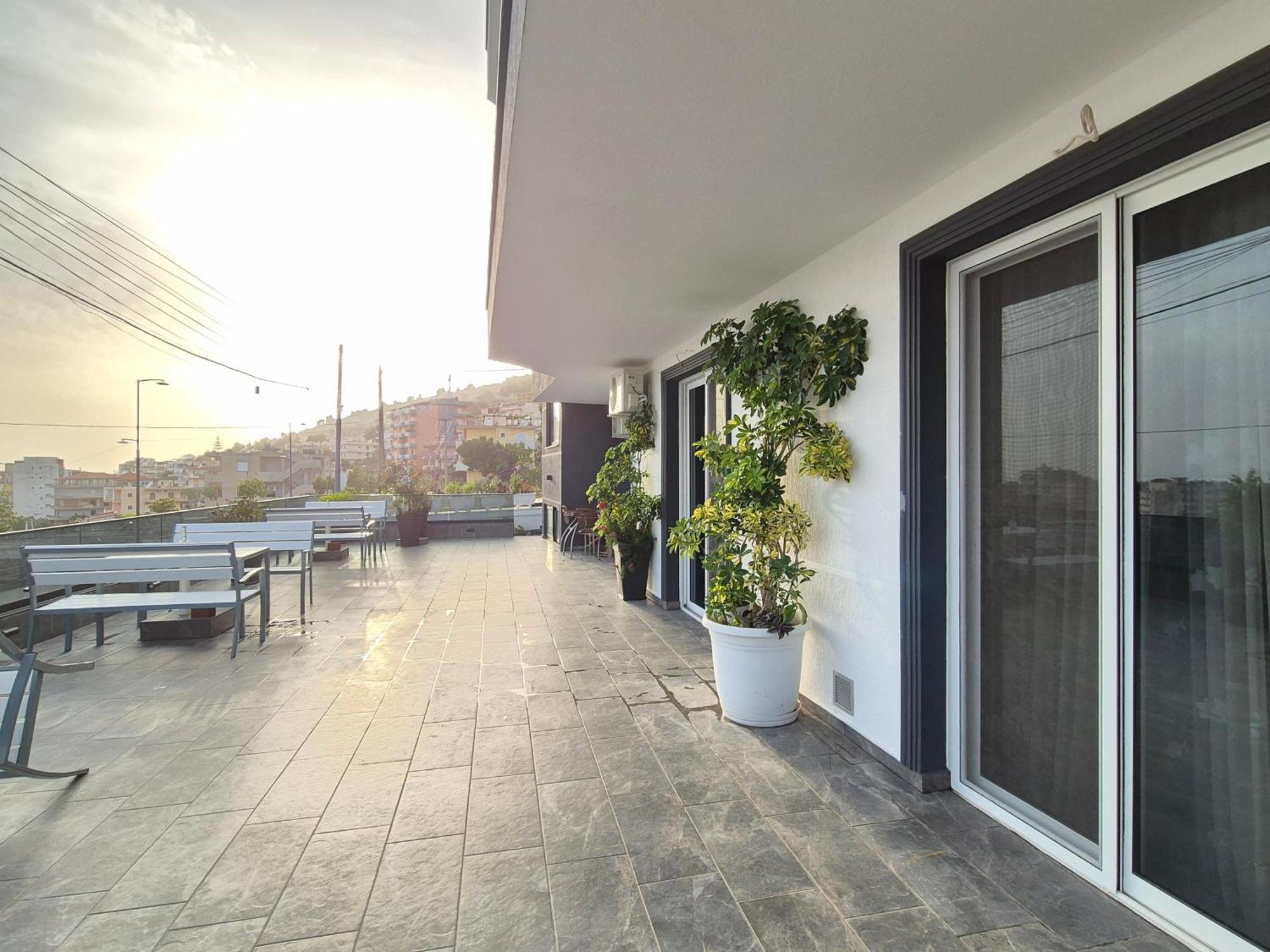Flore Rooms Sarande Luaran gambar